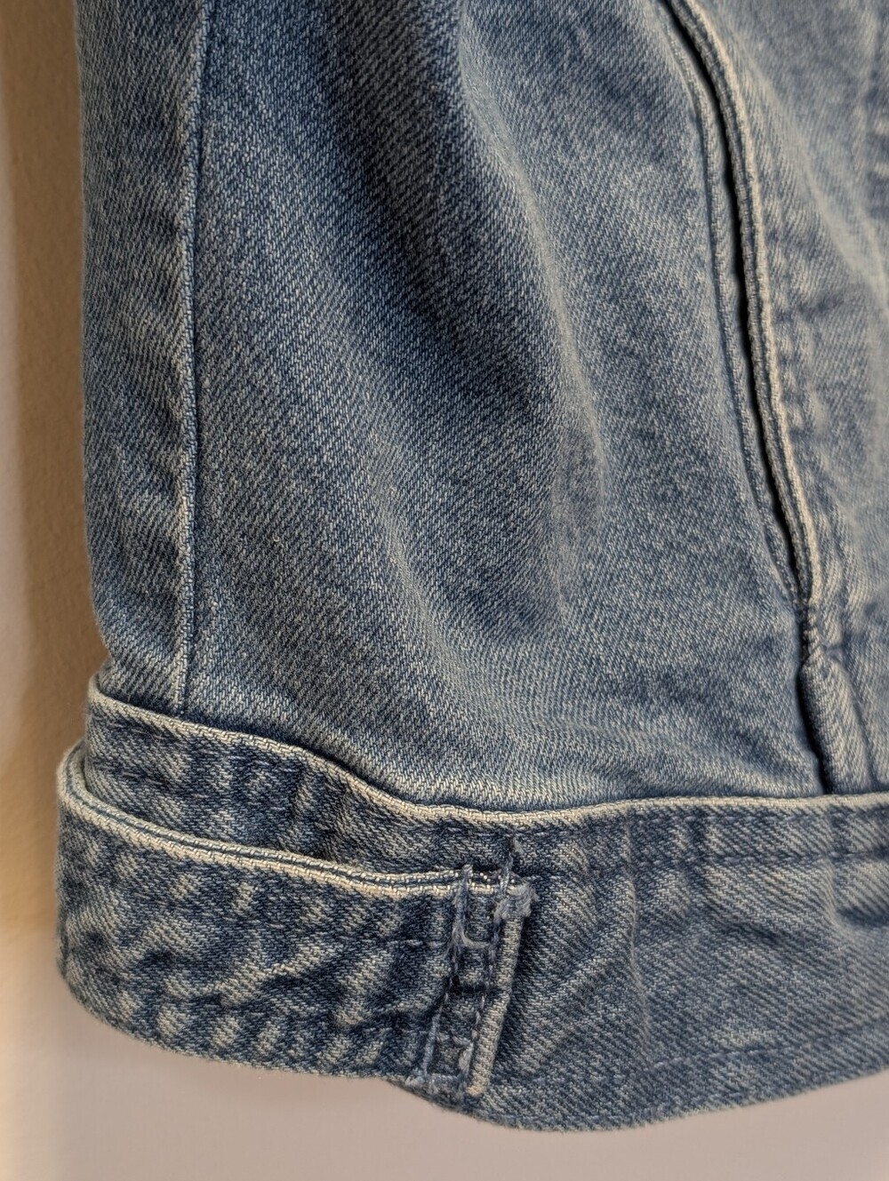 Nicole Miller NY Cropped Denim Jacket Medium Wash Stretch Trucker M - Picture 7 of 12